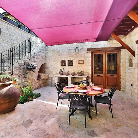 Kantara House - A Rural Retreat Of Comfort & Class!