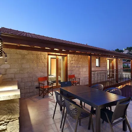 Nyaraló Kantara House - A Rural Retreat Of Comfort & Class!