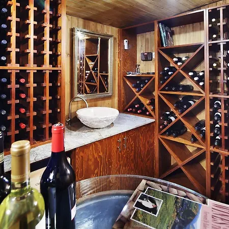 Case de vacanță Kantara House - A Rural Retreat Of Comfort & Class! Arsos