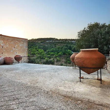 Kantara House - A Rural Retreat Of Comfort & Class! Arsos